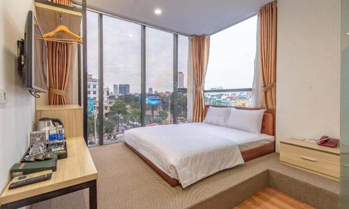 Trung Hoa Nhan Chinh Apartment | Coco Hotel - 5B Tran Duy Hung - by Bay Luxury
