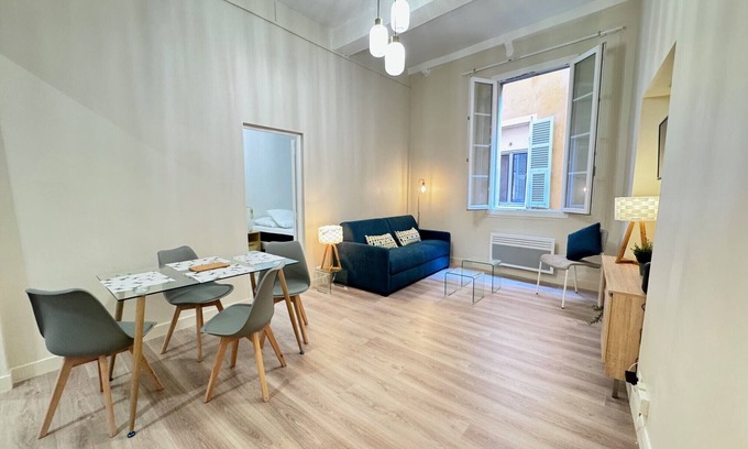 Quartier du Port Apartment | cocon du moulin