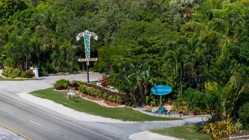 Rock Harbor Apartment | Coconut Bay Resort - Key Largo