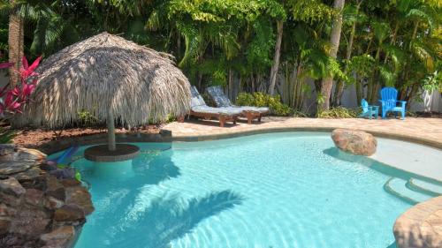 Holmes Beach House | Coconut Breeze Cabin