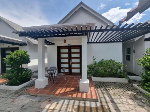Kampot Resort | Coconut Paradise Bungalow Kampot