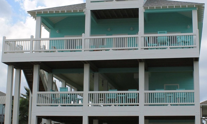 Port Bolivar House | COCONUT SUNRISE: OPEN FOR BUSINESS! 100 STEPS TO BEACH! SOCIAL DISTANCE HERE!