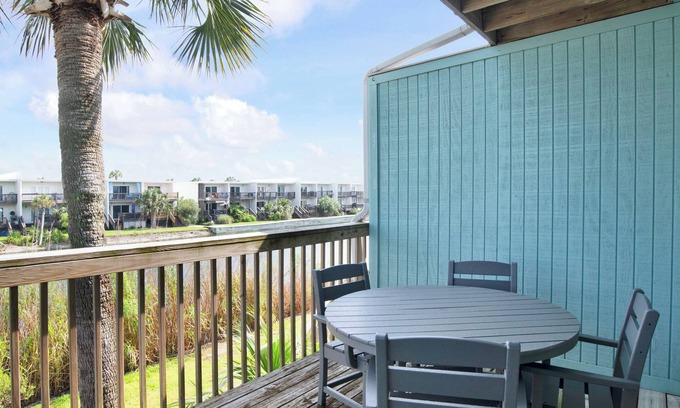 Pensacola Beach House | Coconut’s Beach House | 2BD/1.5BA | Steps to Beach, Lake View + Outdoor Shower