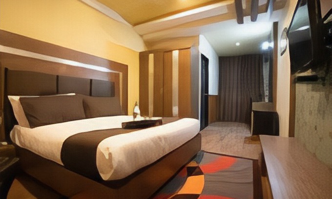 Pitampura Hotel | Collection O 76614 J K Hotel
