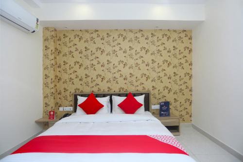 New Delhi Hotel | Collection O Cozy Vibes Stay