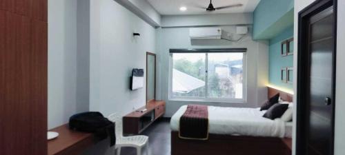 Nedumangad Hotel | Collection O KSRTC Bus Terminal Venjarammoodu Downtown