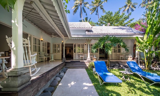 Candi Dasa Villa | Colonial 2 BR Villa, private access to beach