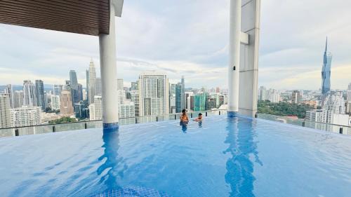 Kuala Lumpur City Centre Apartment | Colony Service Suites KLCC At Sky World