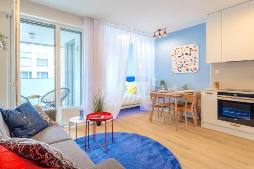 Holesovice Apartment | Colorful Apartment - Balcony, Free Parking, by Gravity Prague