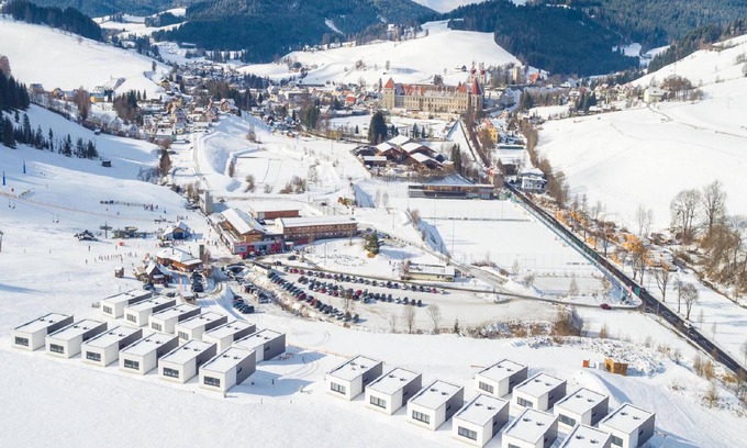 Sankt Lambrecht Apartment | Combi of two apartments next the ski slope