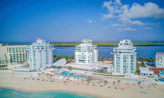 Zona Hotelera Condo | Combo #3120-Tim’s Ocean Condos– Beachfront 11br/9.5bth- Panoramic Stunning View!