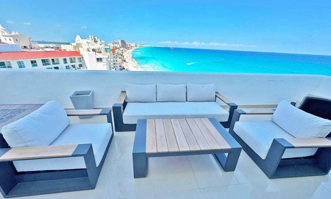 Zona Hotelera Hotel | Combo #3124 - Tim’s Ocean Condos – Beachfront 12br/10.5bth & Amazing Views!