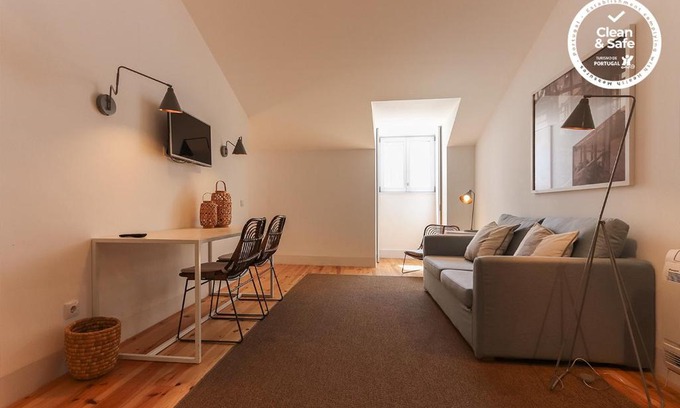 Misericordia Apartment | Combro Suites by Homing