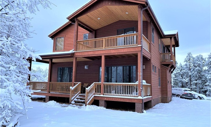 Torreon House | Come and stay at the Peaceful Pinecone in beautiful Torreon!