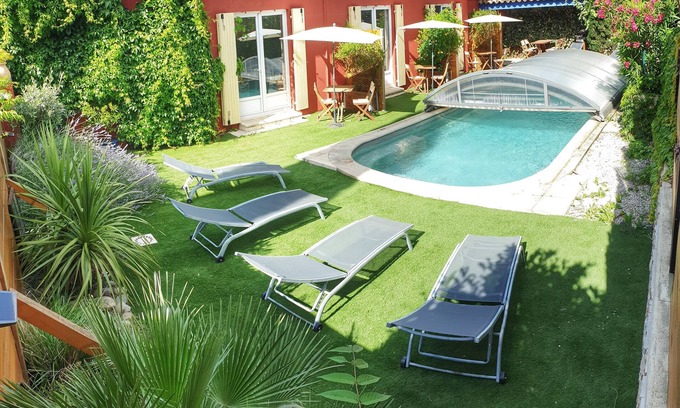Vacqueyras Cottage | "Come" at home, 3 gites with swimming pool in the heart of Vacqueyras