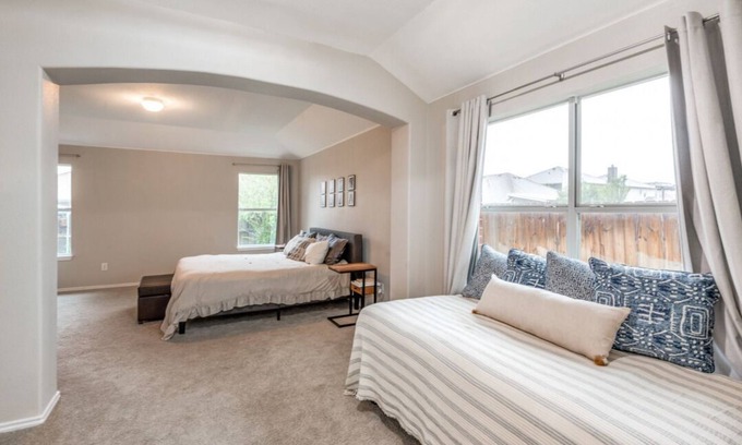 Roanoke House | Come experience Roanoke, TX in your fully furnished 3 bed/2bath home!