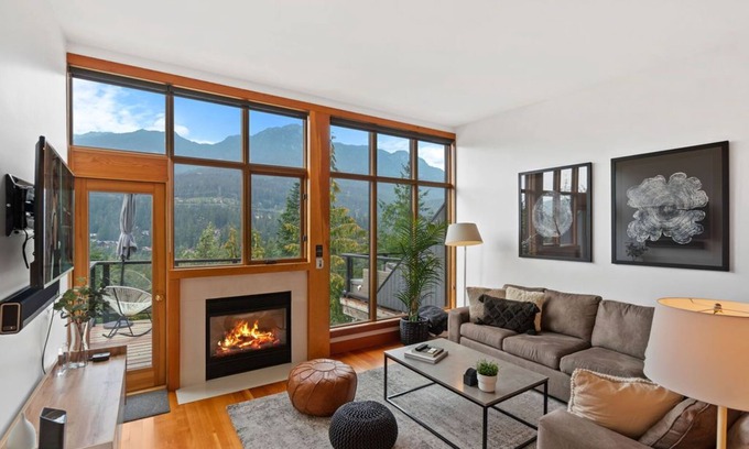Whistler Creekside House | Come find yourself in the Whistler 'Treehouse'