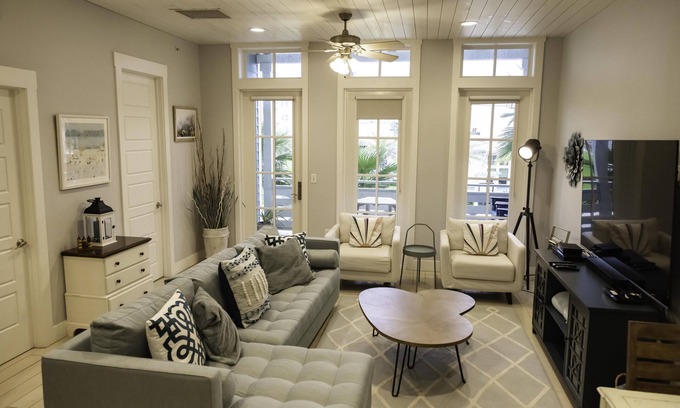 Cinnamon Shore Condo | Come stay with us at the Golden Hour! Spacious and relaxing 2 bed/2 bath cond
