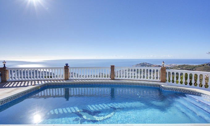 Almunecar Villa | Comeback Villa Kariña, Eye in the sky