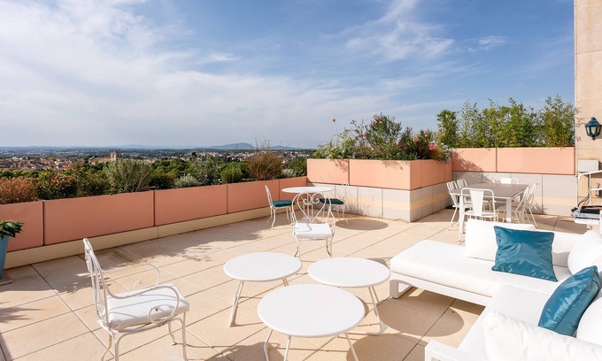 Comedie Apartment | Comedy: Duplex 11th floor panoramic view air conditioning ☀