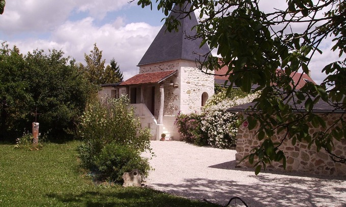 Sainte-Maure-de-Touraine Cottage | Comfortable 15th-century house with private fishing pond and swimming pool in wooded grounds