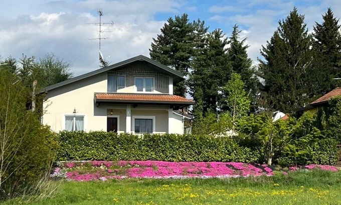 Casorate Sempione Apartment | Comfort apartment Malpensa check in 24/7 with parking space