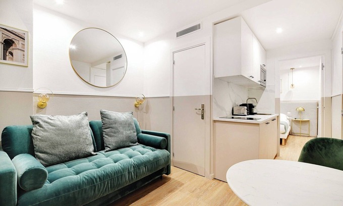 18th Arrondissement Apartment | Comfort apartment 1BD/4P with AC - Near Montmartre