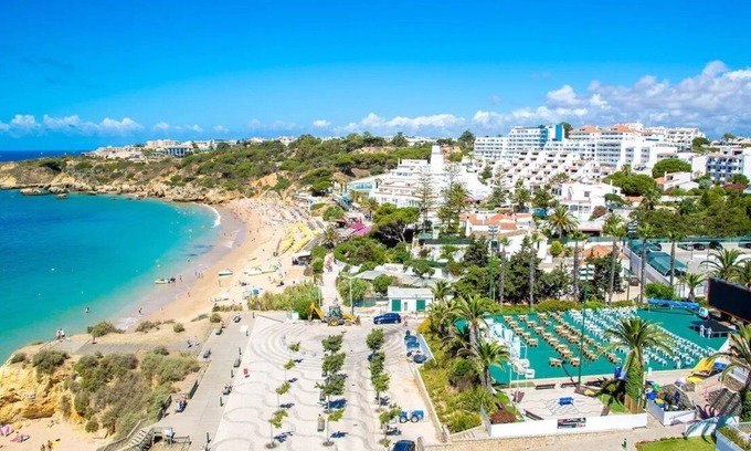 Areias de Sao Joao Hotel | Comfort by the Beach! 1BR Apartment w/Kitchenette, Parking & Pool | 2 Units