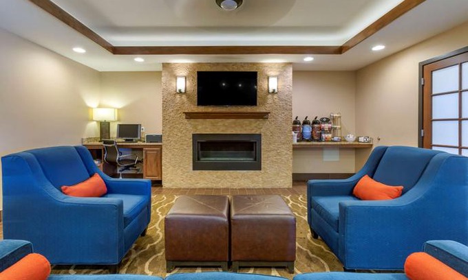 Medford Hotel | Comfort Inn North-Medford