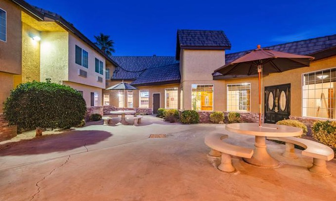 Mojave Hotel | Comfort Inn & Suites Mojave