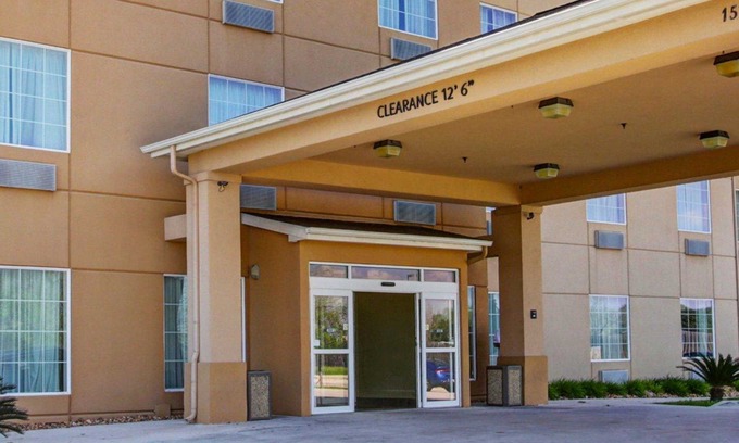 Selma Hotel | Comfort Inn & Suites Selma Near Randolph AFB