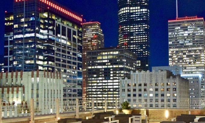 Downtown Houston Hotel | Comfort & Relaxation! 4 Comfortable Units, Near Carruth Foundation Bocce Courts