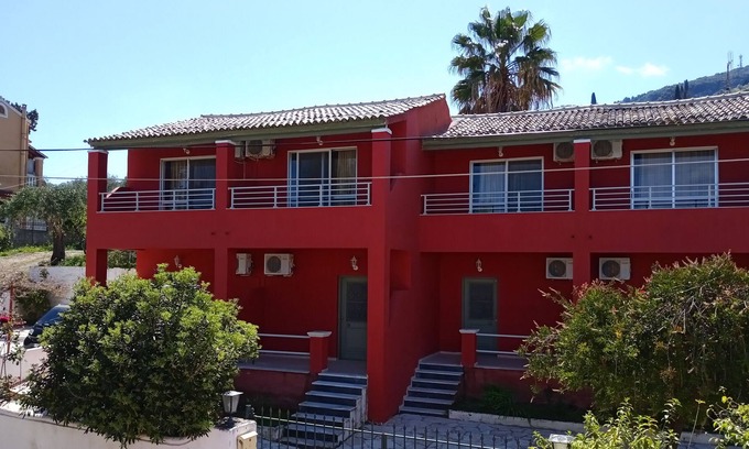 Agia Pelagia Chlomou Apartment | comfort studio with garden view