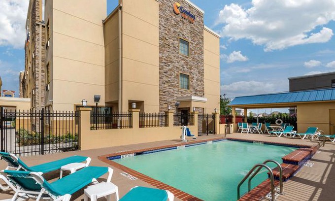 Baytown Hotel | Comfort Suites Baytown