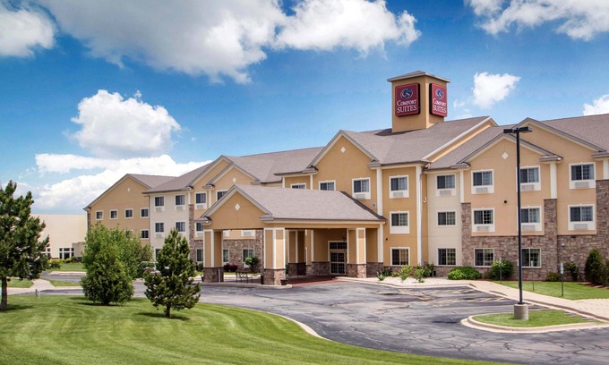 Johnson Creek Hotel | Comfort Suites Johnson Creek Conference