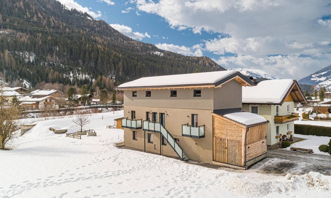 Muhlbach im Pinzgau Apartment | Comfortable holiday apartment near the ski lift