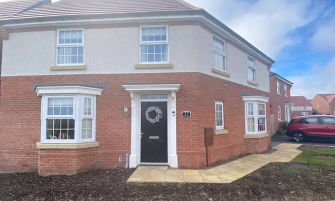 Grantham House | Comfortable 5-Guest Abode - in Quiet Village