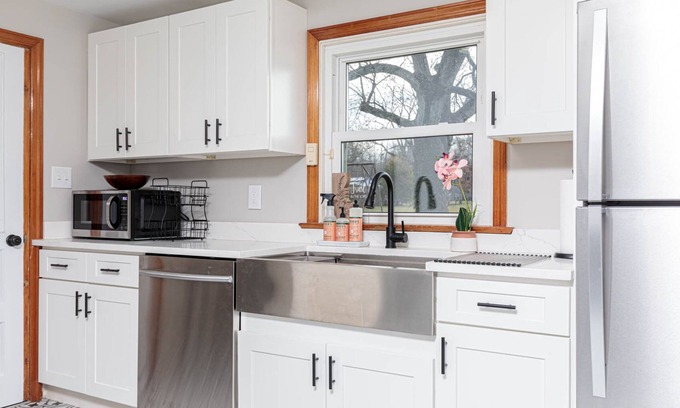 Paradise House | Comfortable and Stylish home near local attractions