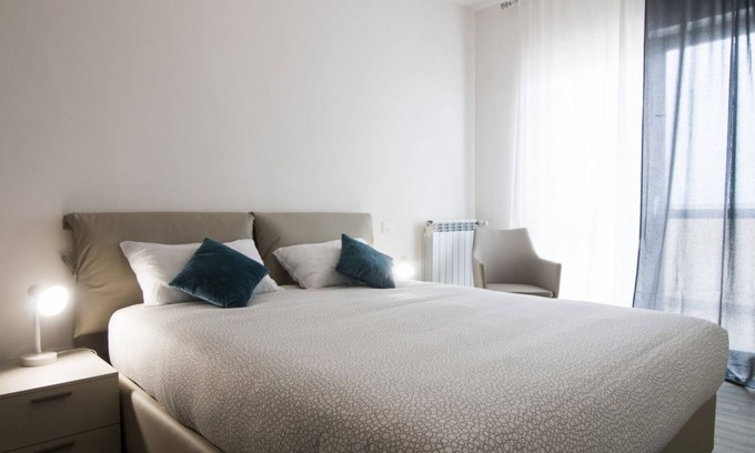 Centro Giano Apartment | Comfortable apartment located on the seventh floor of a modern residence equipped with a lift.In 40 square meters of space it comfortably accommodates 2 people with a double bedroom.Located in the Fonte Laurentina district, near the ring road, the Cecchi