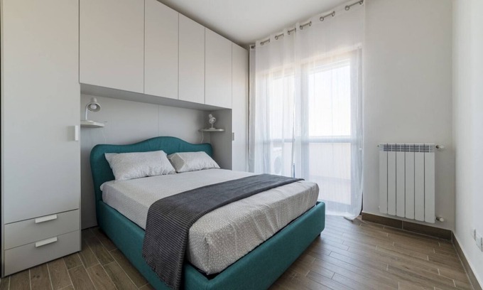 Centro Giano Apartment | Comfortable apartment located on the sixth floor of a modern residence equipped with a lift.In 40 square meters of space it comfortably accommodates two people with a double bedroom.Located in the Fonte Laurentina district, near the ring road, the Cecchi