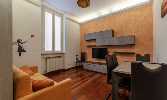 Rione XVIII Castro Pretorio Apartment | Comfortable apartment located on the second floor, of four in total, of a building without lift.In 40 m2 of space it accommodates four people with a double bedroom on the mezzanine and a foldaway double bed in the living room.It is located 700 meters wal