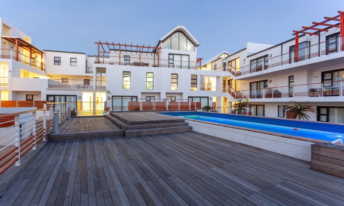 Big Bay Apartment | Comfortable Beach Apartment 2 min from beach
