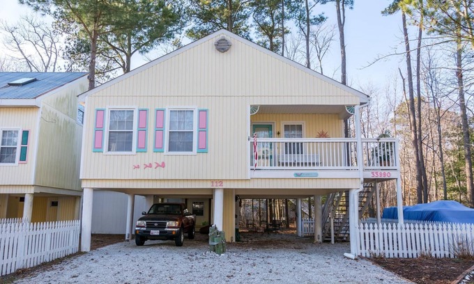 Clearwater Cottage | Comfortable Beach Cottage, just 1 mile to Bethany Beach! Community Pool, Tennis, Beaches!