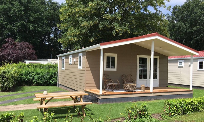 Uden House | Comfortable bungalow with a terrace at the Bedafse Bergen