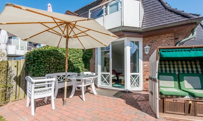 Westerland Apartment | Comfortable. Close to the beach. Central. - Old city nursery