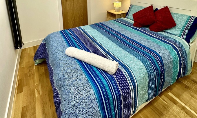 Hillingdon Apartment | Comfortable cozy apartment near Heathrow airport