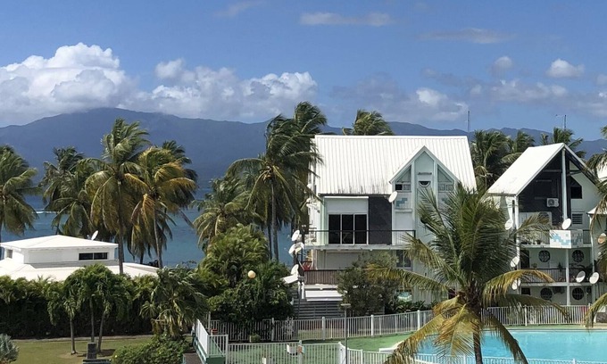 Bas du Fort Apartment | Comfortable duplex pool and beach