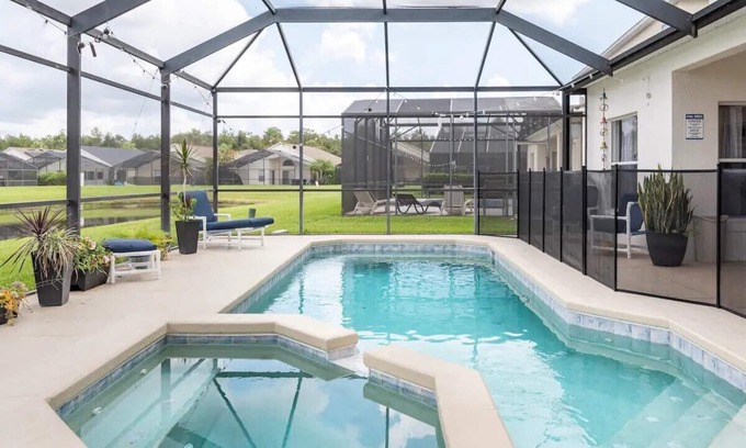 Kissimmee House | Comfortable house with hot tub, minutes away from theme parks