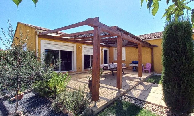 Aubord House | Comfortable house with swimming pool