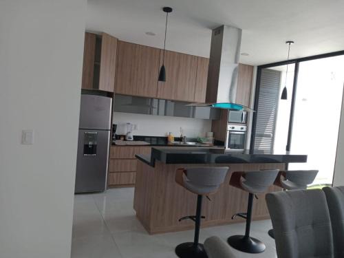 Leon House | Comfortable house - Woo-Jin
